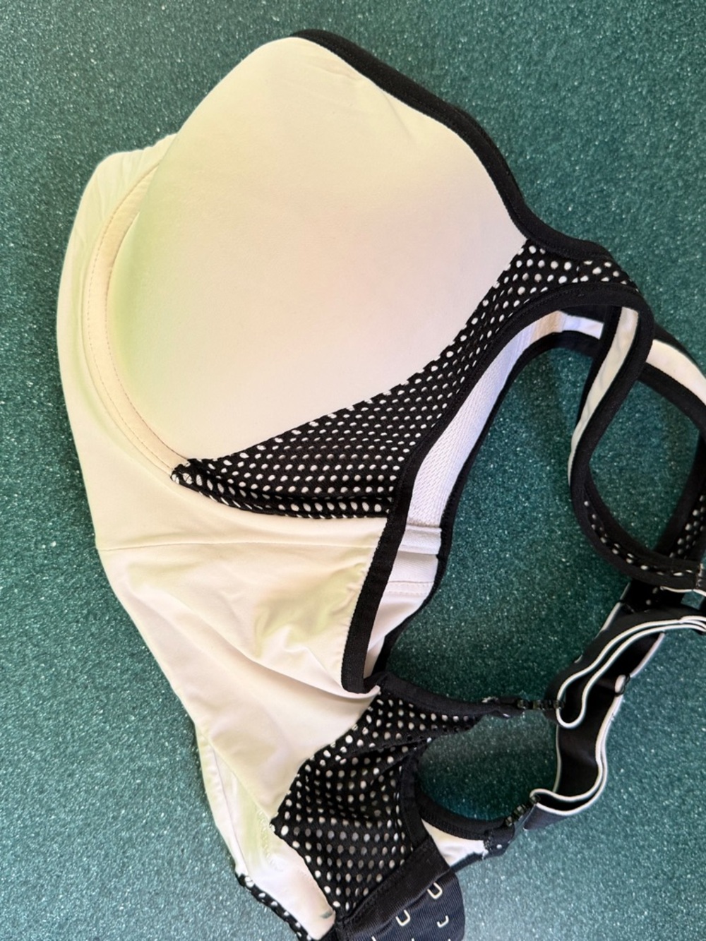 Maidenform Beige and Black Dot Sports Bra